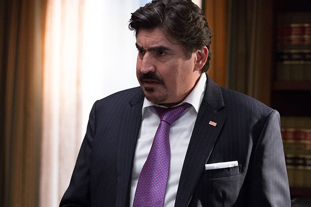 alfred-molina-talks-versatility-and-adapting-secret-in-their-eyes